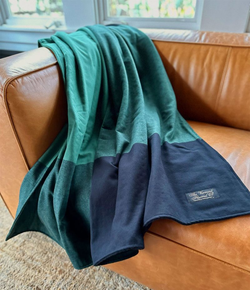 Evergreen Luxury Blanket 1 06951.1706823820.1280.1280